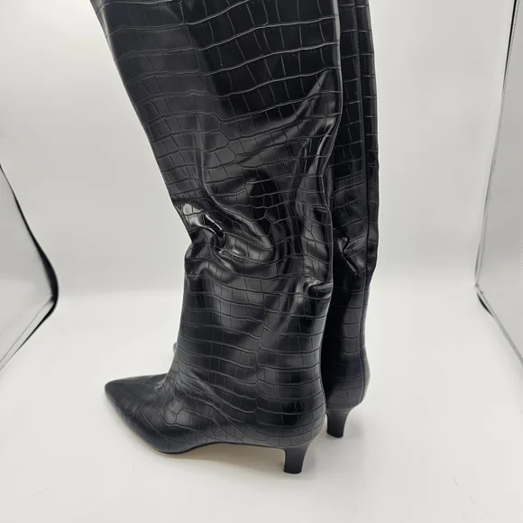 Elegant Black Croc-Pattern Over the Knee Boots - Picture 3 of 4